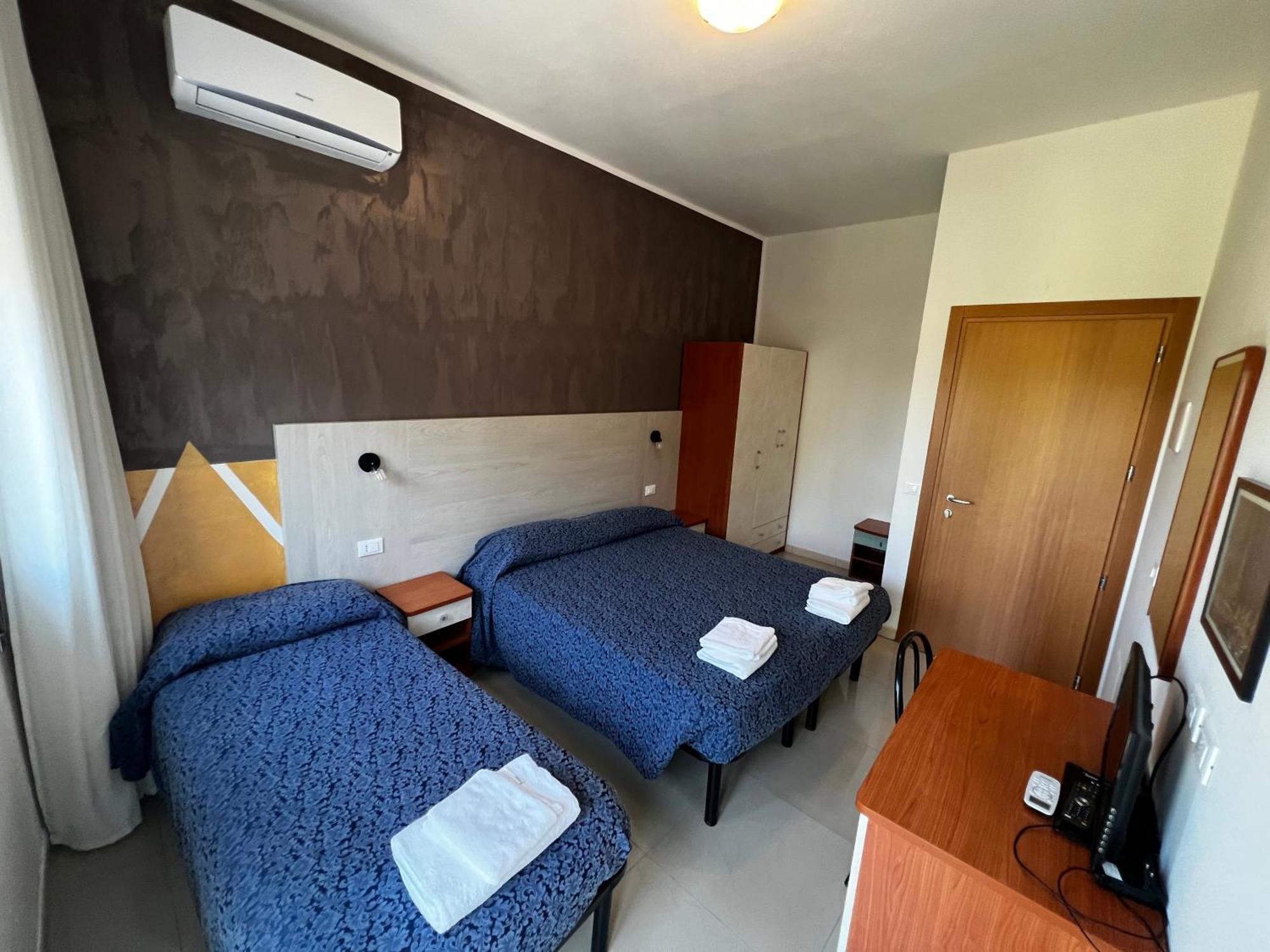 Club Vacanze In تّشيرفييا المظهر الخارجي الصورة